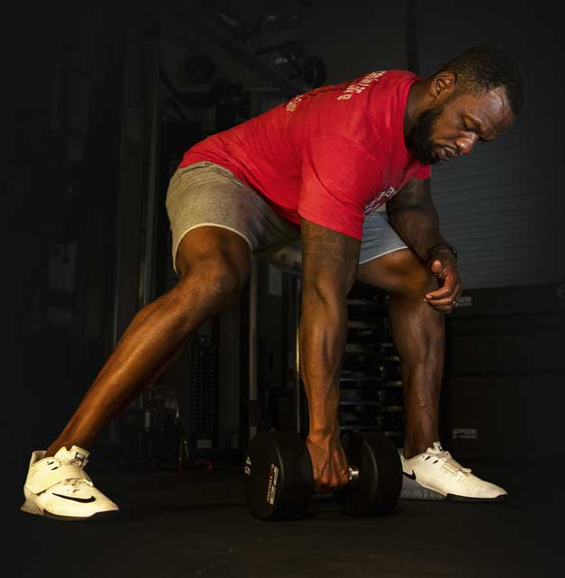 athlete performing a standing row